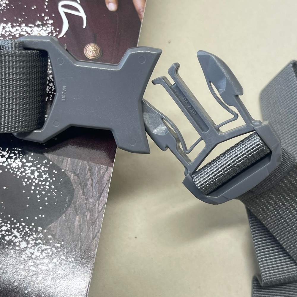 (new+tag) The North Face belt bag / sling pack (grey) - Picture 4 of 7